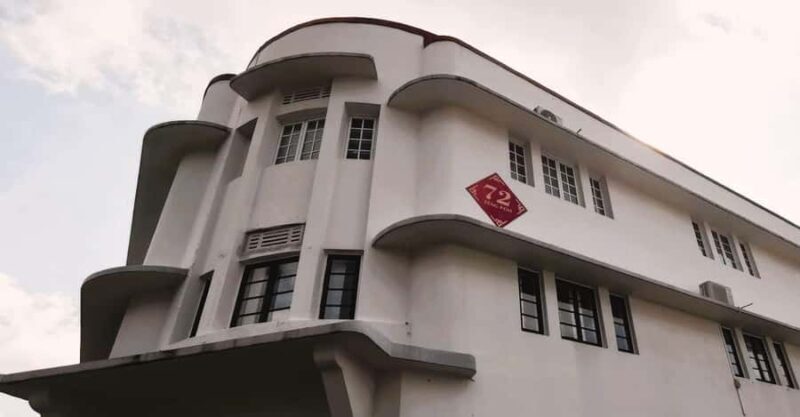 Botanic Gardens & Tiong Bahru Walking Tour with Breakfast - Transition to Tiong Bahru: A Heritage Neighborhood