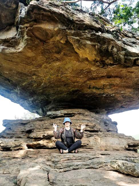 Boti Falls, Umbrella Rock, Aburi Gardens & Cocoa Farm Tour - Key Points