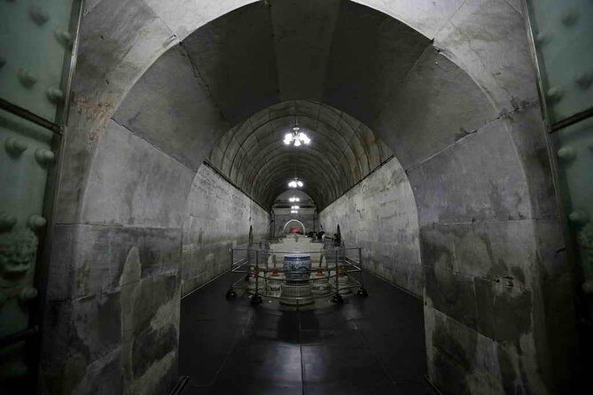 Boutique Tour: Juyongguan, Sacred Way and Dingling of Ming Tombs - Exploring Beijing’s Top Historic Sites in Comfort and Style