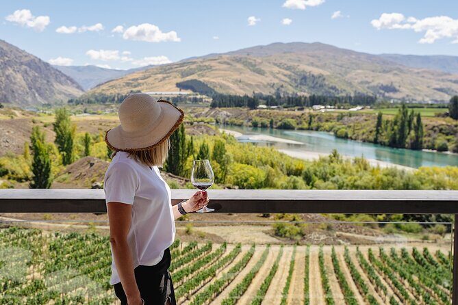 Boutique Wine Tour - visit Central Otago, 4 Wineries & Lunch - The Itinerary — What to Expect