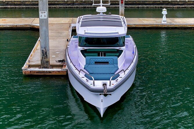 Bradenton Luxury Private Charter Rental: Boat Rental with Captain - Practical Details & Tips