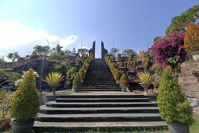 Brahmavihara Arama Banjar Hot Spring Ulundanu Bratan Private Tour - An Overview of the Tour Experience