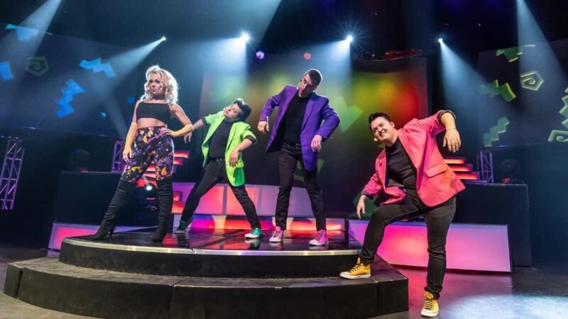 Branson: Awesome 80's Show at Americana Theatre - A Closer Look at the Experience