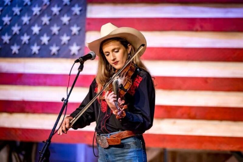 Branson: Chuckwagon Dinner Show and Outdoor Drama - Key Points