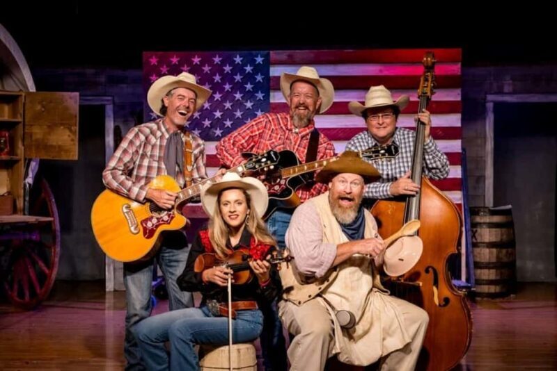 Branson: Chuckwagon Dinner Show and Outdoor Drama - Who Should Consider This Tour?