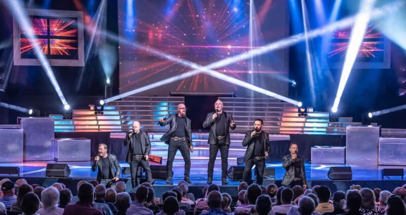 Branson: The SIX® Show Experience - The Holiday Twist