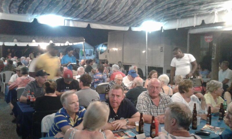 Bridgetown: Oistins reservation with drink & return transfer - Who Should Consider This Tour?