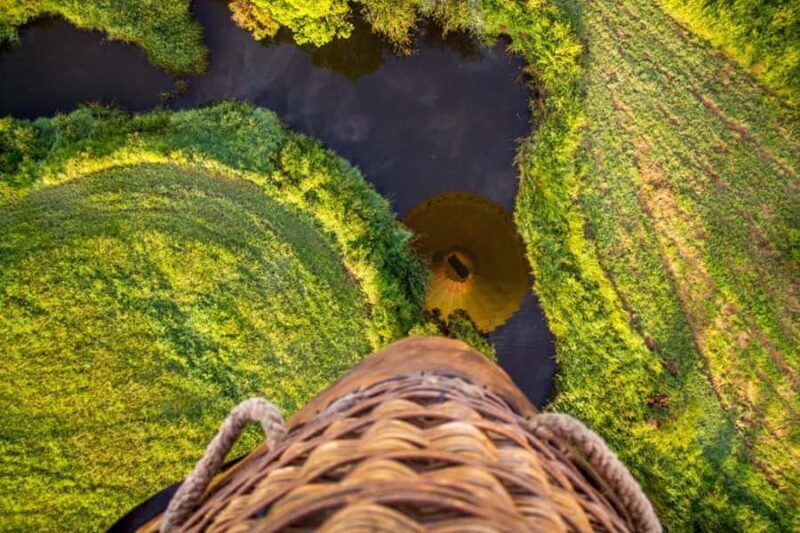 Brisbane: Hot Air Balloon Flight with Vineyard Breakfast - Key Points