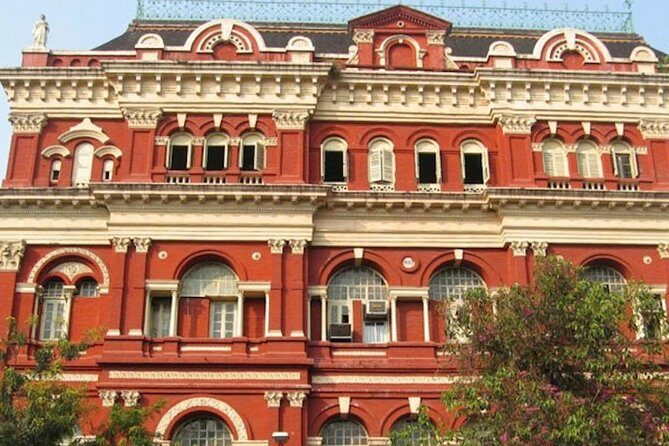 British Raj Heritage walk in Kolkata with guide - Practical Details: What to Expect