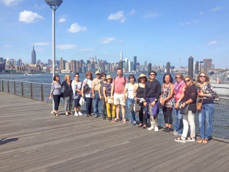 Brooklyn: 2-Hour Best of Brooklyn Walking Tour -Williamsburg - An In-Depth Look at the Williamsburg Walking Tour