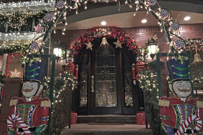 Brooklyn Christmas Lights Walking Tour at Dyker Heights - Who Will Enjoy This Tour?