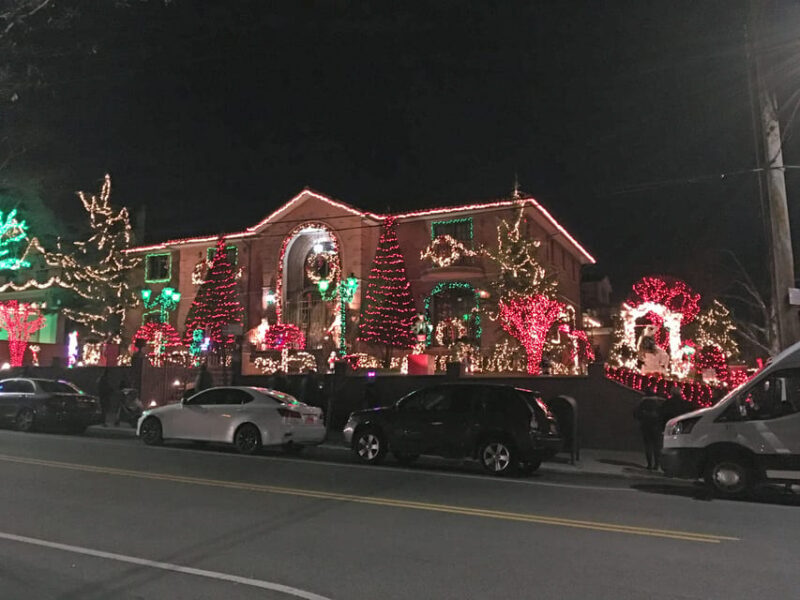 Brooklyn: Dyker Heights Christmas Walking Tour - Authentic Perspectives from Participants