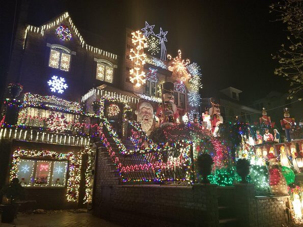 Brooklyn Dyker Heights Christmas Wonderland Bus Tour - The Tour Experience: What to Expect
