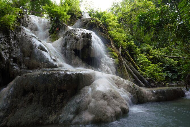 Bua Tong Sticky Waterfall-Nam Phu Chet Si Hotel Van Transfer - Key Points