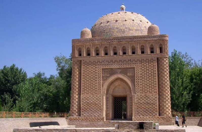 Bukhara: Full-Day Guided Tour with English-Speaking Guide - In-Depth Look at the Tour Experience