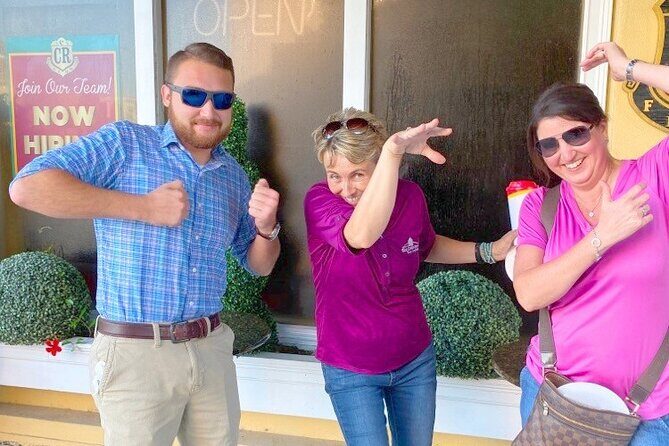 Burbank City Scavenger Hunt Excursion by Crazy Dash - Key Points