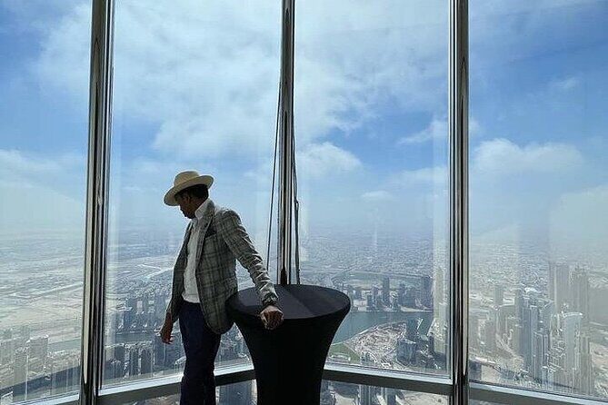 Burj Khalifa - The Lounge - Level 154 + 153 + 152 VIP Tickets - An In-Depth Look at the Experience
