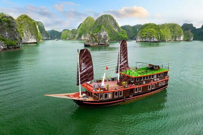 Bus Cat Ba island to Ha Noi - Who Will Love This Experience?