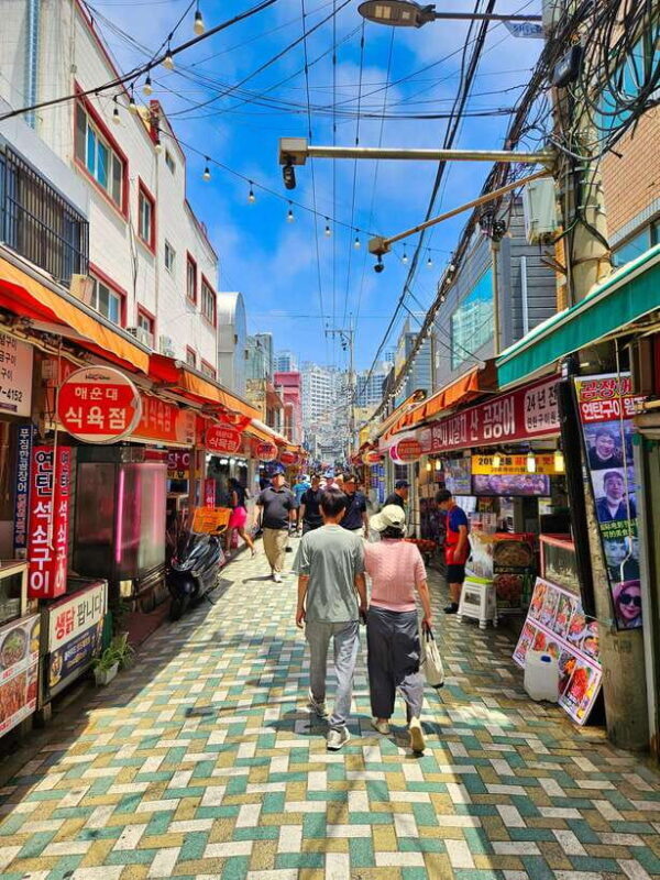 Busan: Haeundae 100-Minute Walking Tour - Key Points