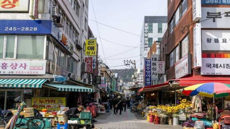 Busan: Jagalchi Market & Gamcheon village Walking Tour - Cultural and Scenic Highlights: BIFF Square and Songdo Beach