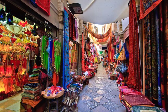 Bustling Markets of Delhi (Guided Half Day Shopping Tour) - The Allure of Delhi’s Markets