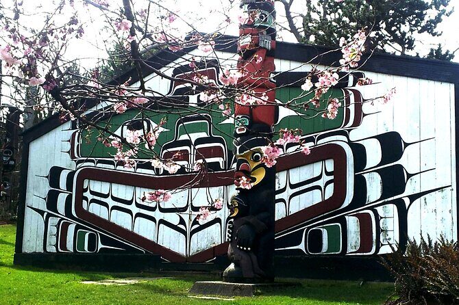 Butchart Gardens and City Highlights Private tour - FAQ