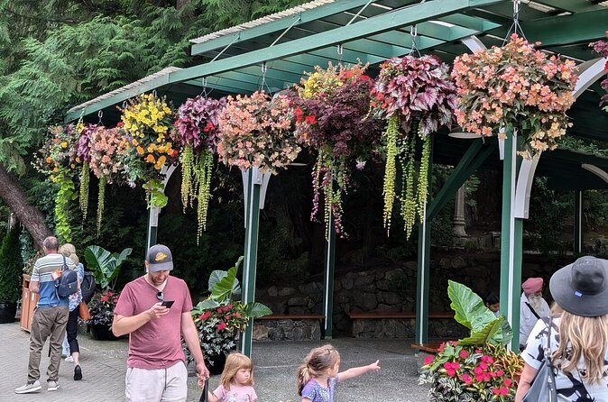 Butchart Gardens and City Private Tour - Authentic Reviews and What They Say