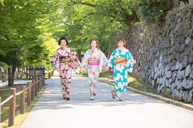 Buy Kimono: Choose from your favorite kimono and obi! - Detailed Review of the Kimono Experience in Kanazawa