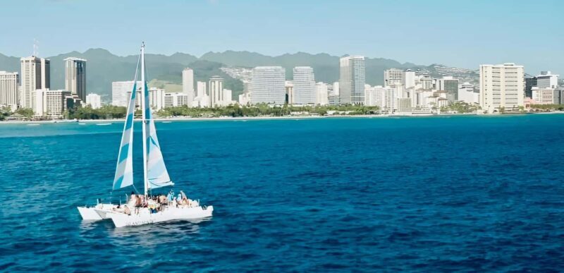 BYOB Weekend Sightseeing Sail towards Diamond Head - Why It Works for Travelers