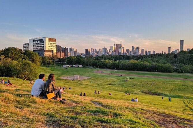 Cabbagetown In Colour: A Walking Tour of Toronto - Key Points