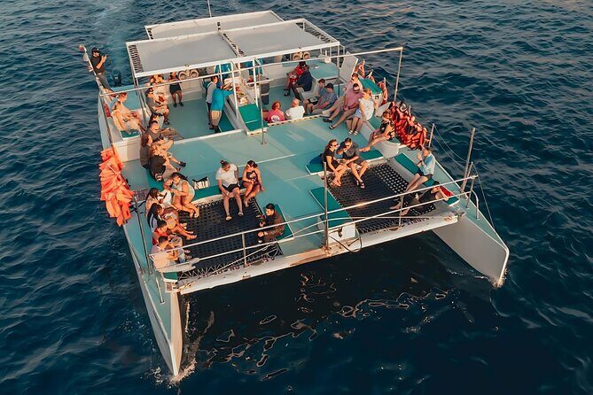 Cabo Catamaran Tour: Snorkeling & Unlimited Drinks Included - What to Expect: Practical Details