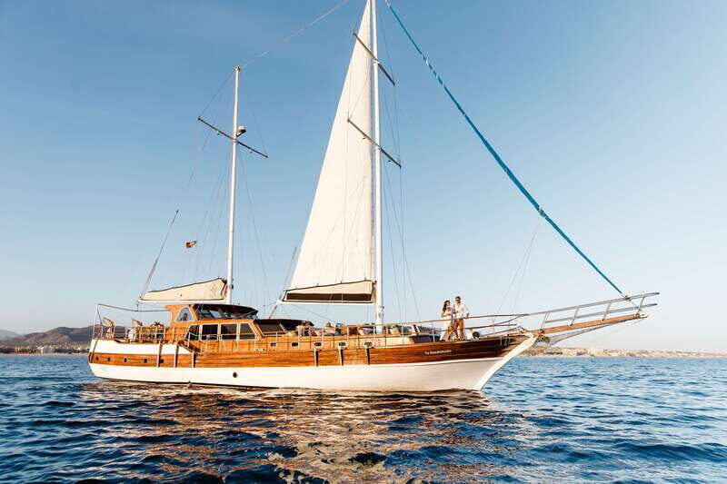 Cabo: Luxury Yacht Snorkel Cruise with Lunch and Open Bar - A Closer Look at the Experience