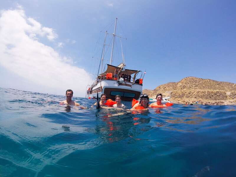 Cabo: Luxury Yacht Snorkel Cruise with Lunch and Open Bar - Who Would Love This Tour?