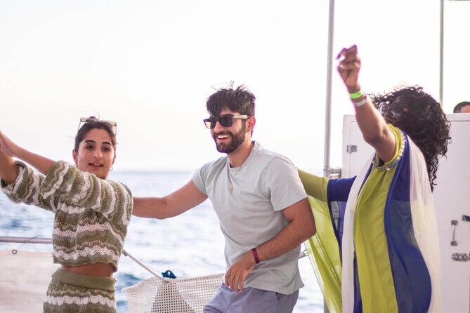 Cabo Party Cruise with Sunset, Music & Open Bar - Who Will Love This Tour?