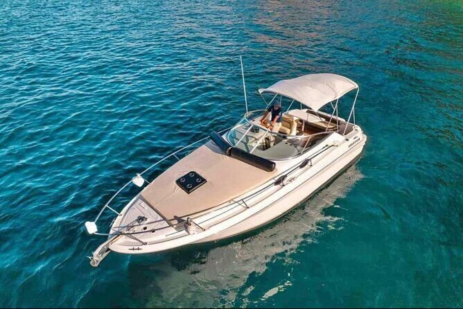 Cabo Private Yacht Cruise with Snorkeling and Swim Stop - Key Points