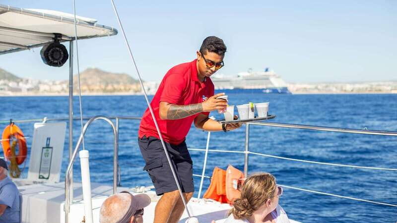 Cabo San Lucas: 4-Hour Snorkeling Cruise with Open Bar - FAQ