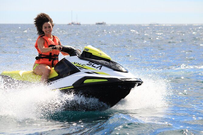 Cabo San Lucas Bay Guided Jet Ski 1 hour Rental - FAQs