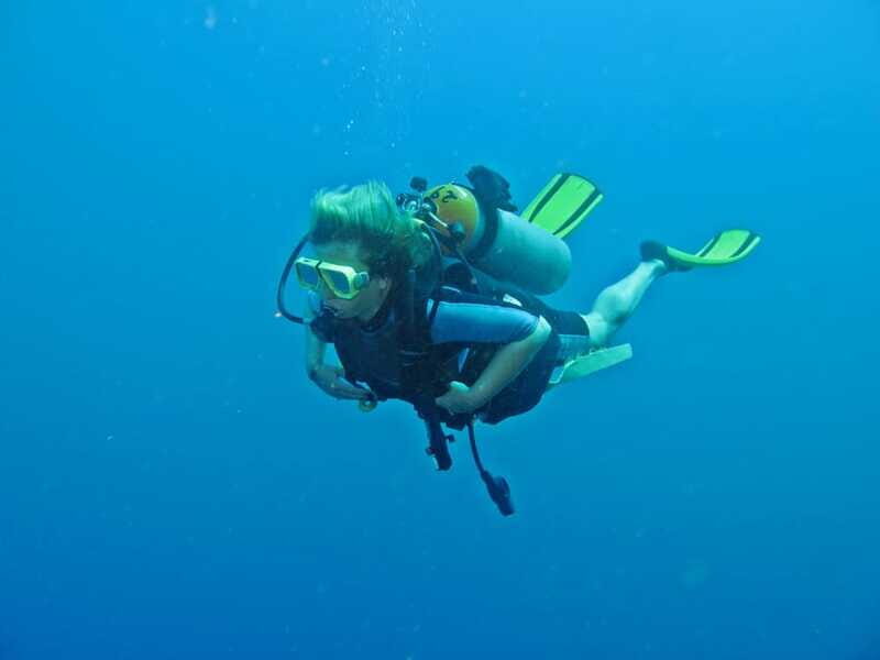 Cabo San Lucas: Beginners Diving Experience w/ Water & Snack - Key Points