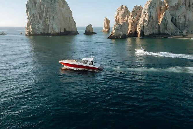 Cabo San Lucas Luxury Yacht to El Arco with Snorkeling Stop - Key Points