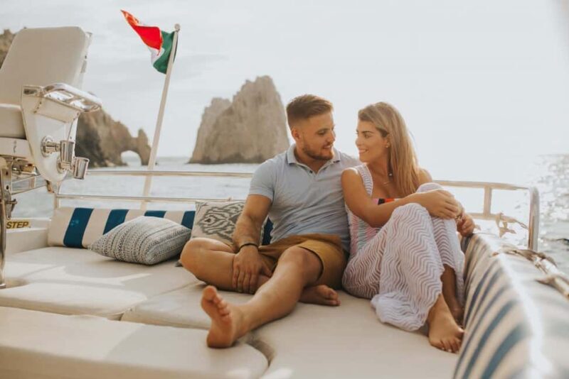 Cabo San Lucas: Romantic Dinner on a Private Yacht - An In-Depth Look at the Experience
