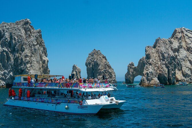 Cabo San Lucas Sunset Cruise Full dinner, open bar and transfer - An Introduction to the Cabo Sunset Cruise Experience