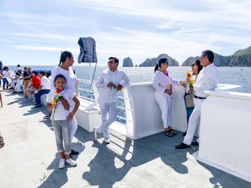 Cabo San Lucas: Whale Watching Tour with Breakfast - Food, Drink, and Atmosphere