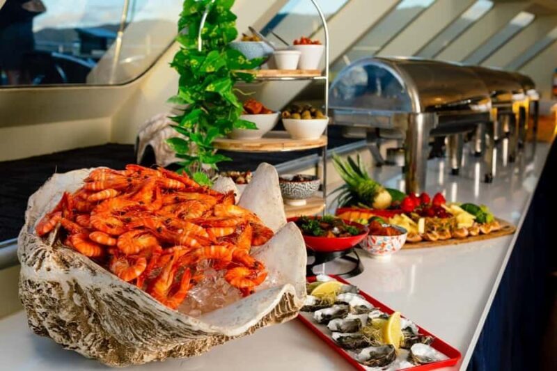 Cairns: Spirit of Cairns Dinner Cruise - Trinity Inlet: Main Event and Dinner