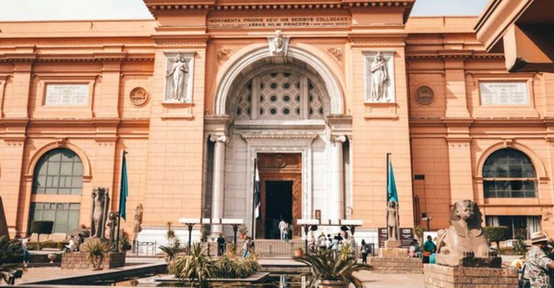 Cairo: 2-Day Ancient Egypt Tour with Pyramids and Museums - Day 1: The Pyramids, Egyptian Museum, and Old Cairo