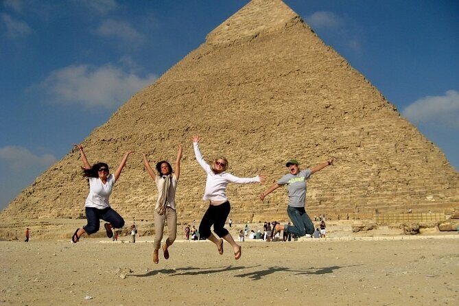 Cairo by Bus: Pyramids & Egyptian Museum Day Tour from Sharm - The Wonder of Giza: Pyramids and Sphinx