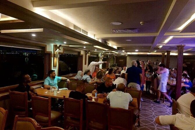 Cairo Dinner Cruise in Nile River with Belly Dancing Show - Key Points