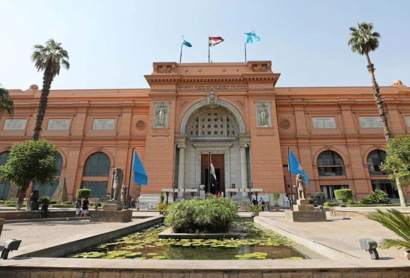Cairo: Giza Pyramids Camel Ride and Egyptian Museum Tour - Key Points