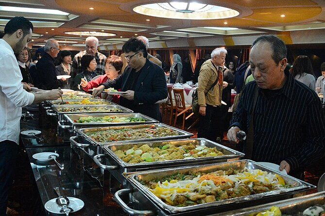 Cairo/Giza: Sunset Dinner Cruise on the Nile River Tour with Show - The Views and Atmosphere