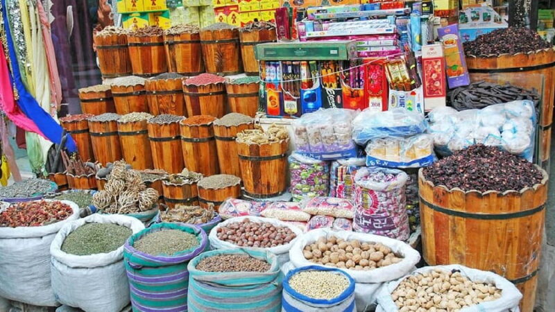Cairo: Local Market Guided Tour with Tuk-tuk Ride & Lunch - Key Points