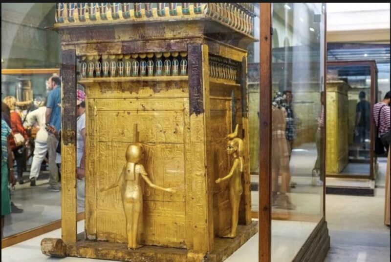 Cairo: Private Giza Pyramids, Egyptian Museum, & Bazaar Tour - Who Should Consider This Tour?